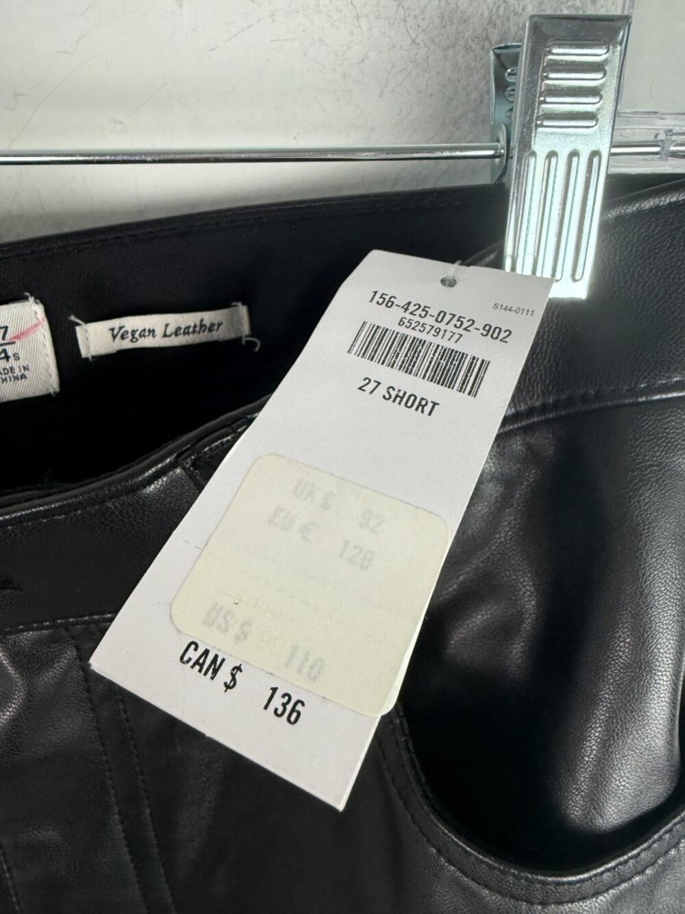 NWT Abercrombie & Fitch 90s Straight Ultra High Rise Vegan Leather Pant 27 SHORT - Picture 5 of 11